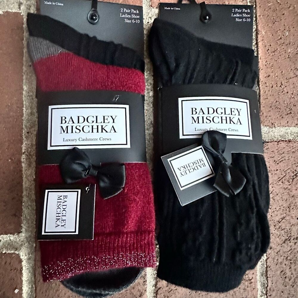 Badgley Mischka Luxury Cashmere Crew Socks 4-Pair Set Womens 6-10 black/burgundy